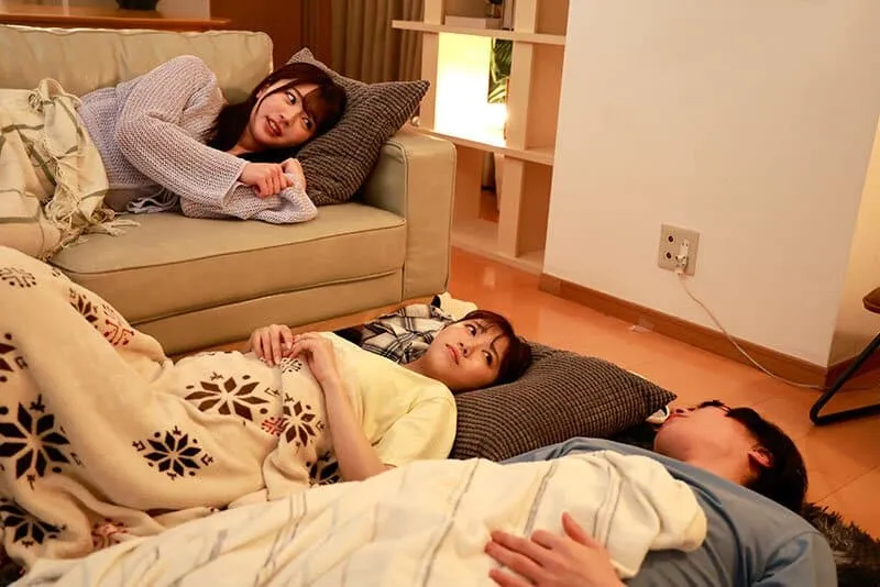 Bú cu mãi chim anh mới cứng lên được chưa kịp chịch anh đã xuất tinh vào miệng em